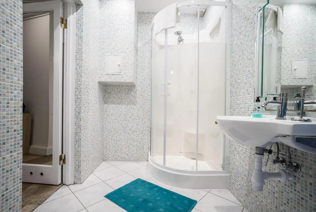 Elegant Apartment Royal Route II Warsaw Poland
