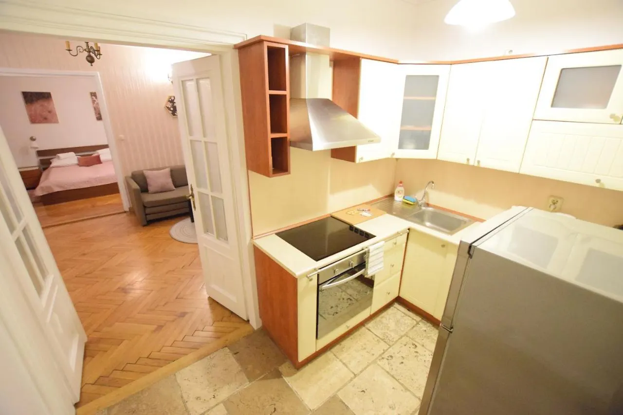 Elegant Apartment Royal Route II Warsaw Poland